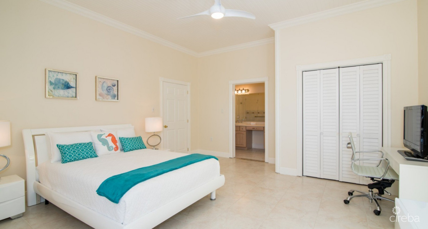 Beachfront Single-level South Sound Home