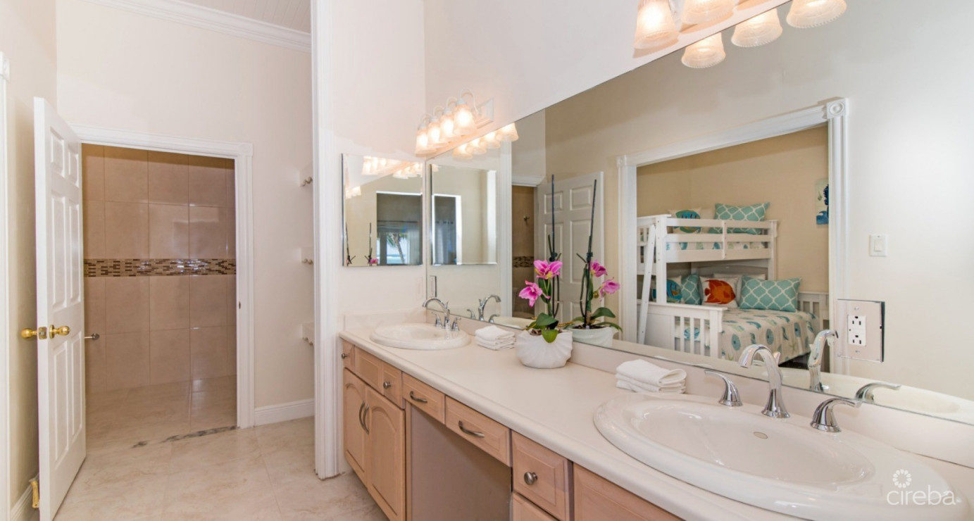 Beachfront Single-level South Sound Home