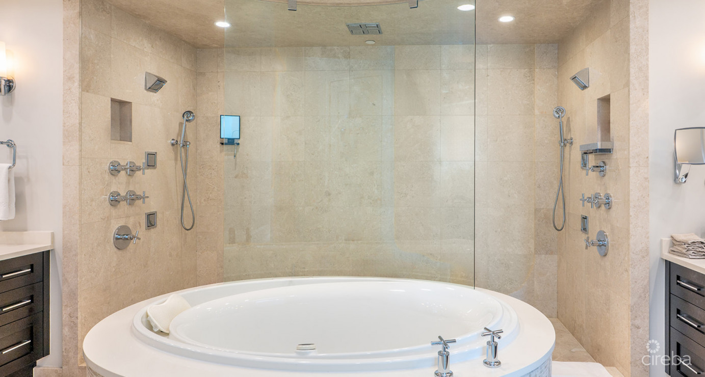 Watercolours - High Floor Location