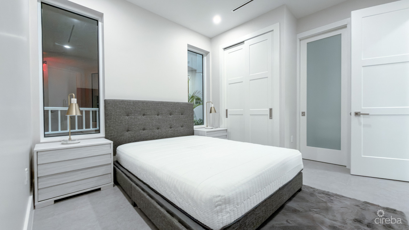 Point West 5 Bedroom Waterfront Residence