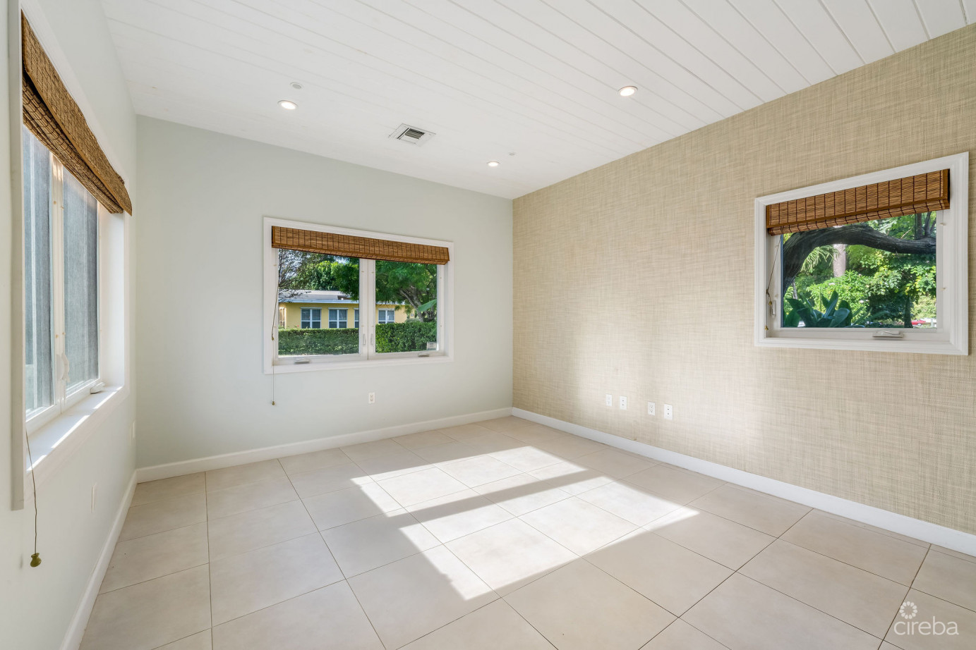 Timeless Designer South Sound Home With Pool  And Guest Cottage