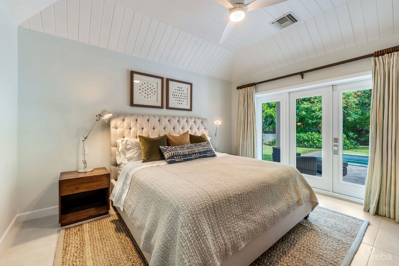 Timeless Designer South Sound Home With Pool  And Guest Cottage