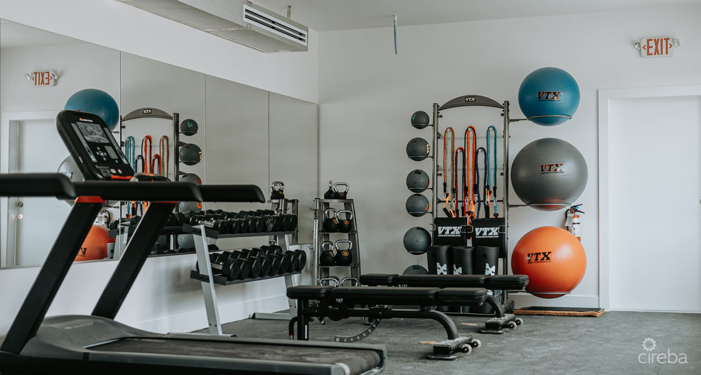 28 Sunset Point  Well Appointed Seafront Unit  1-bed/ 1.5 Bath