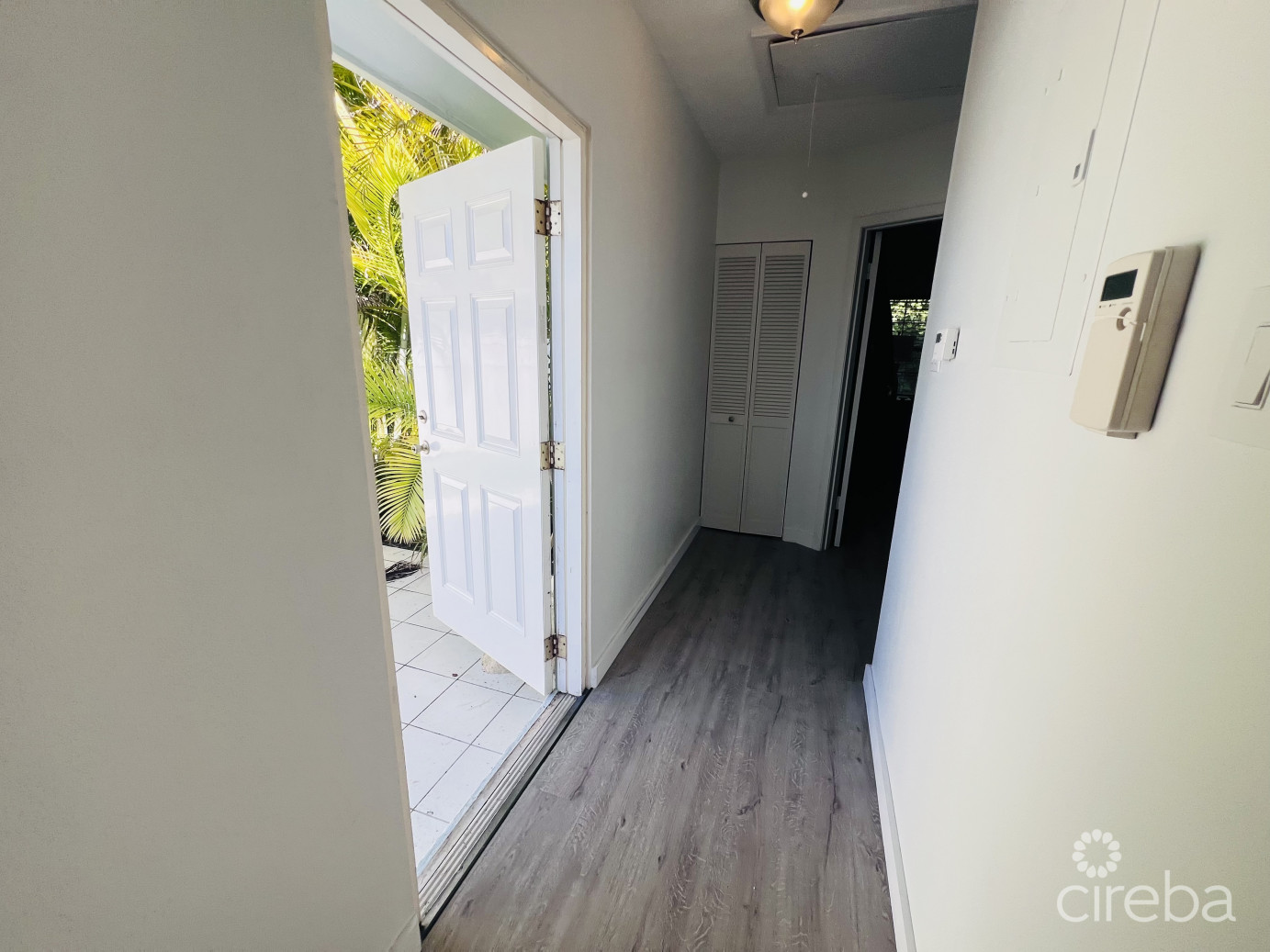 Palm Springs Spacious One Bed - Rare Find