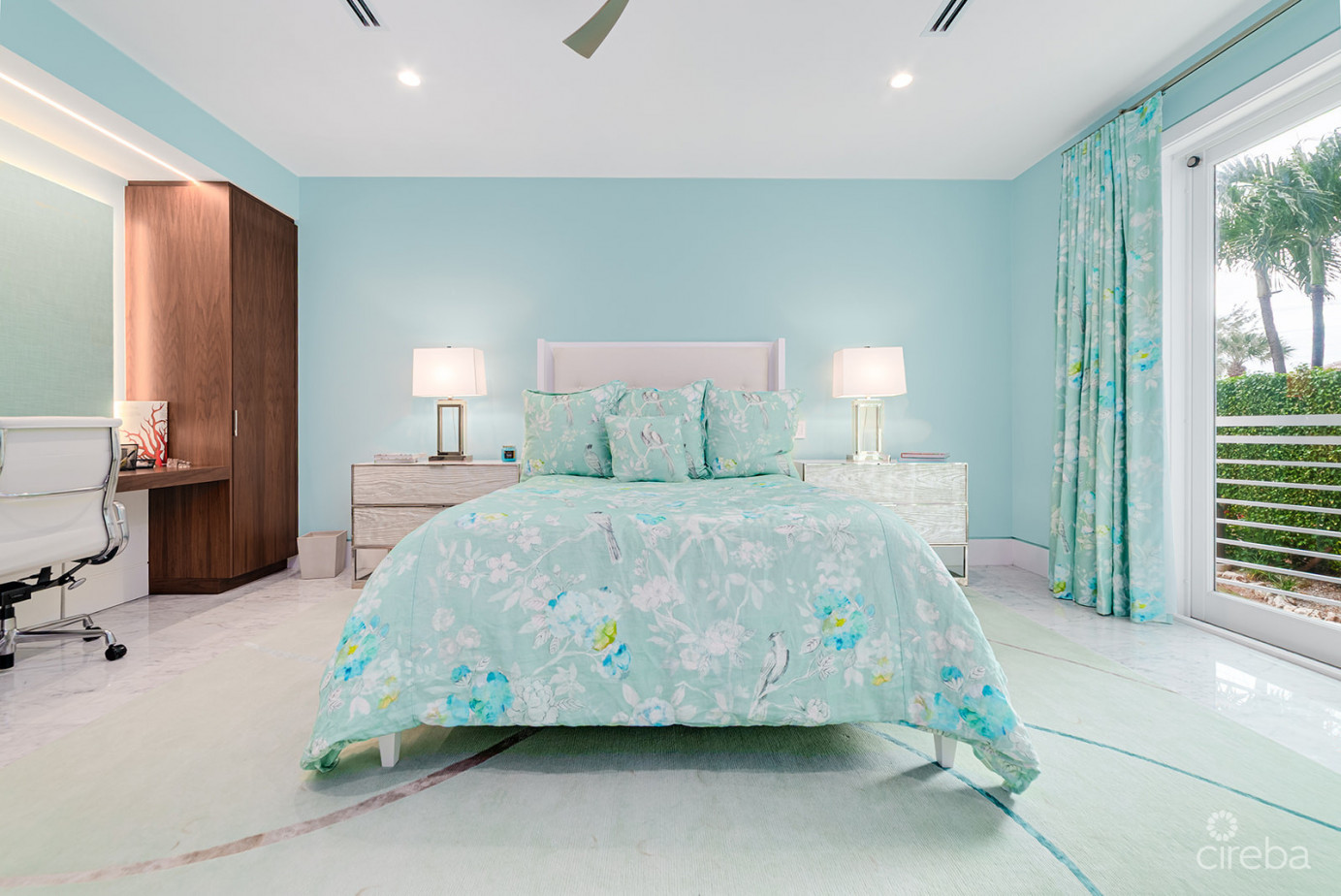 Luxury Seven Mile Beach Condo - Mandalay Unit One