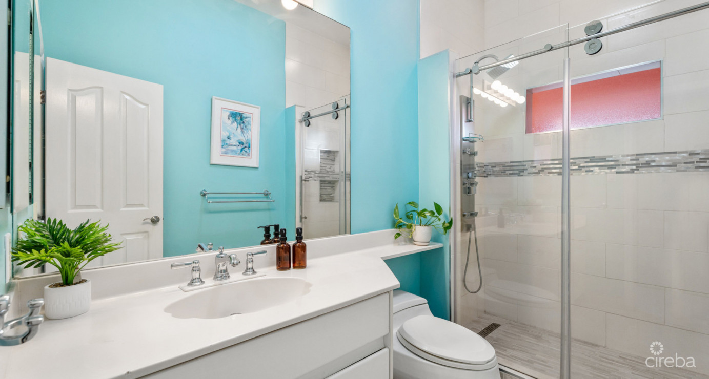 Britannia #630  Seven Mile Corridor - Spacious Corner Unit Canal Front Condo