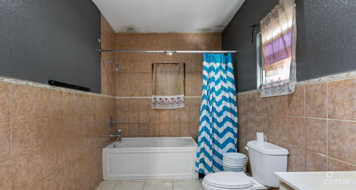 West Bay Multi Unit Income Producing Property