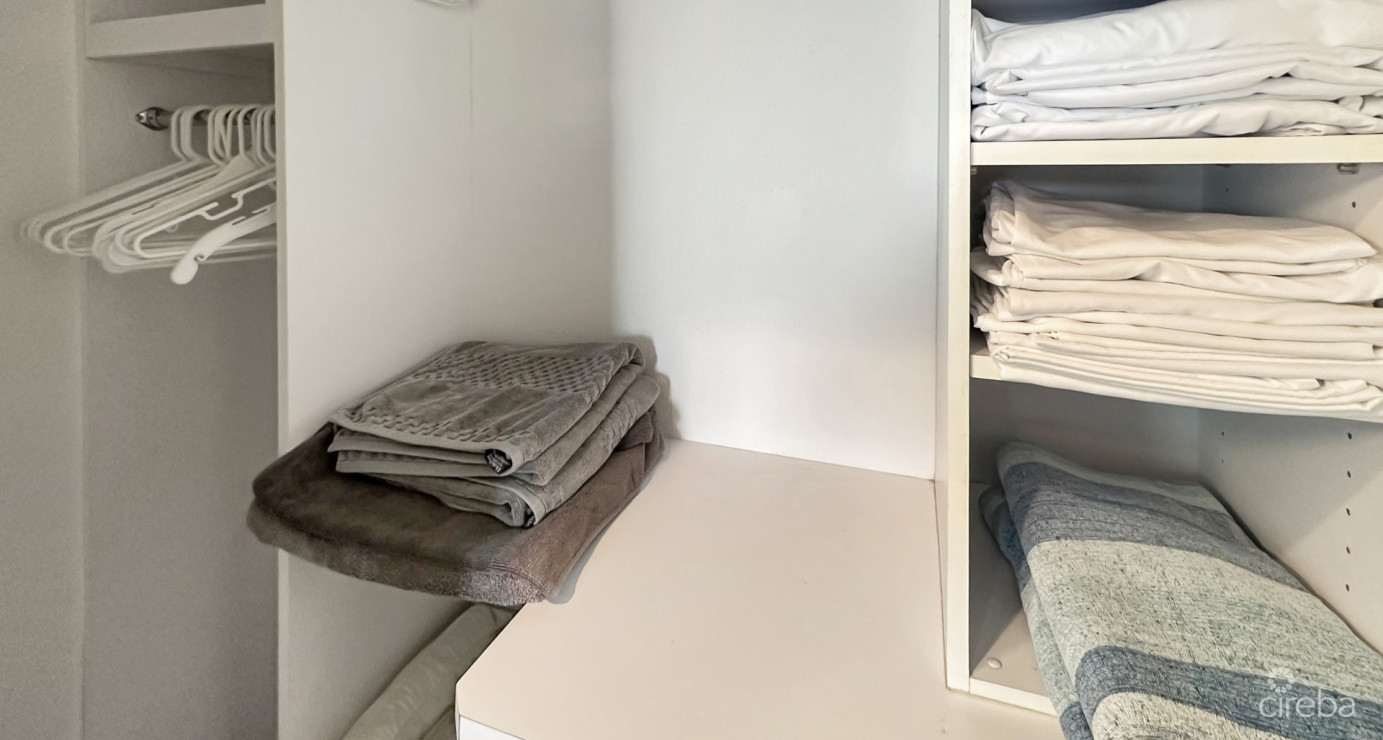 Prospect Reef #7 Oceanfront Cottage