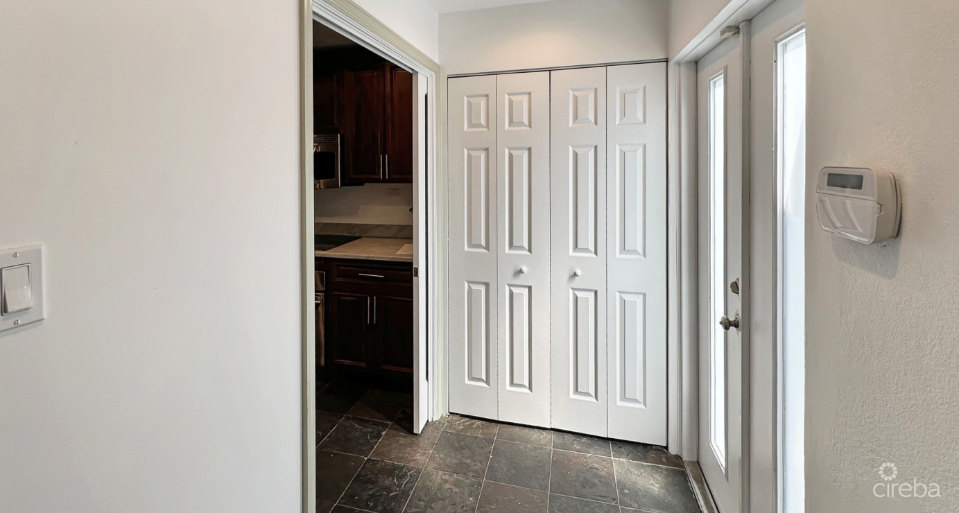 Prospect Reef #7 Oceanfront Cottage