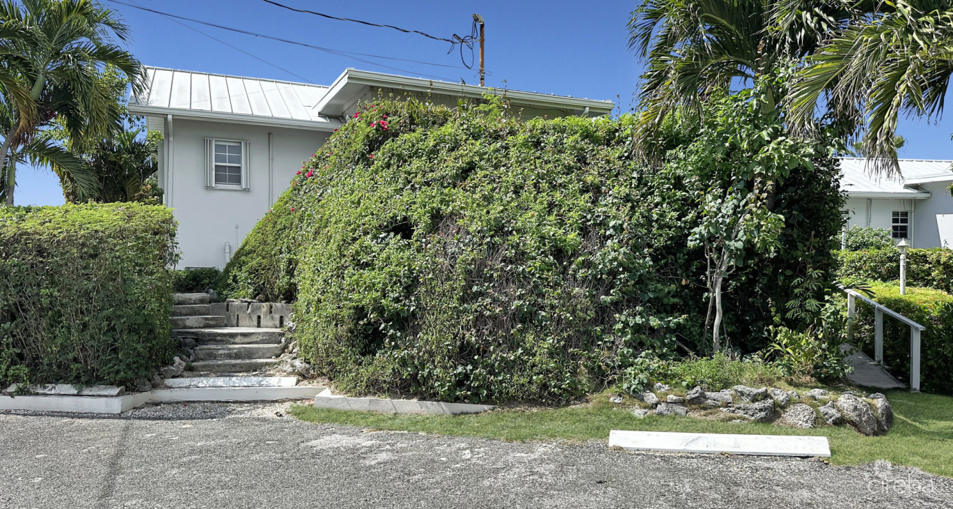 Prospect Reef #7 Oceanfront Cottage