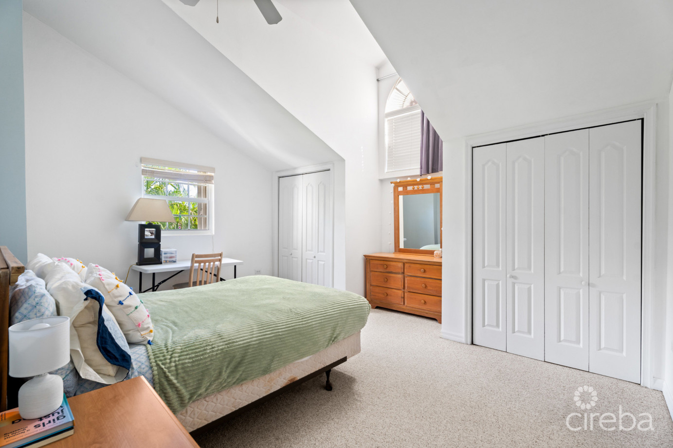 Fountain Court 3 Bed Plus Den