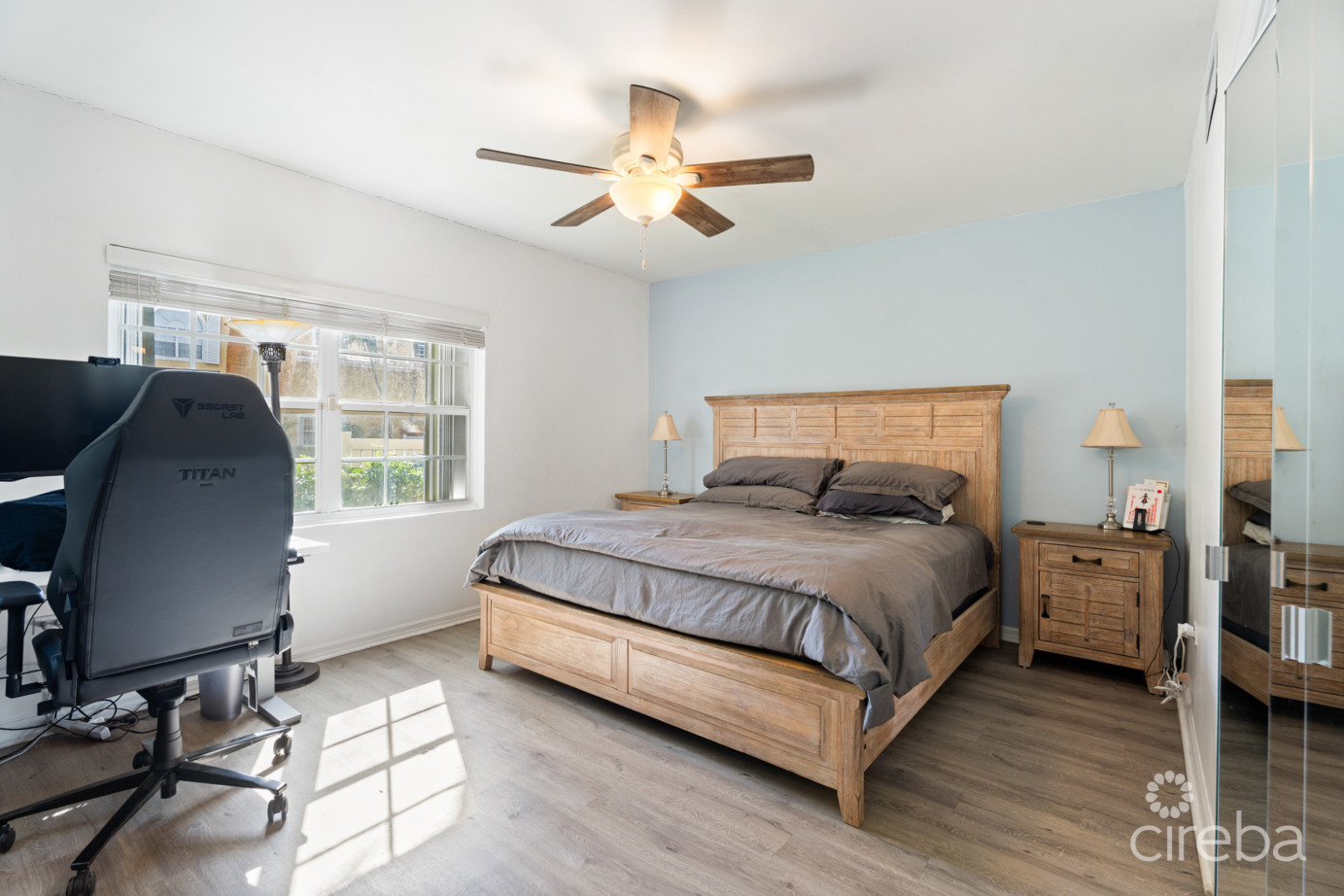 Fountain Court 3 Bed Plus Den