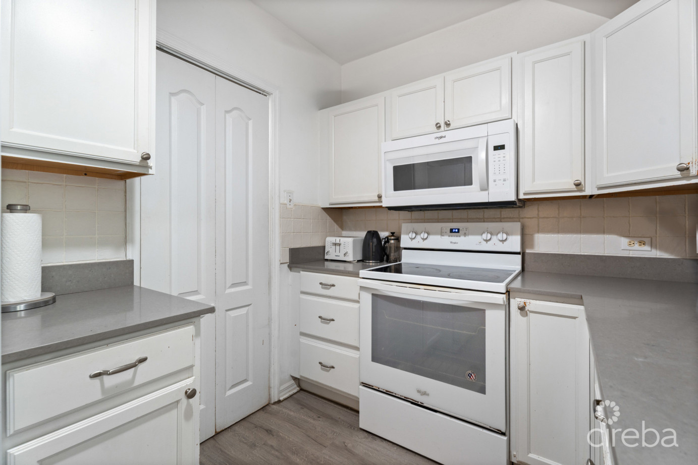 Fountain Court 3 Bed Plus Den