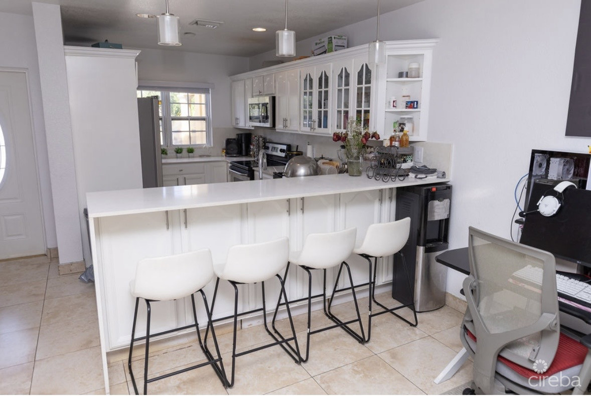 Lower Valley Luxury Townhouse