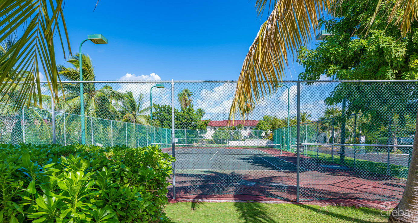 Dual Aspect Waterfront Penthouse At Waterways