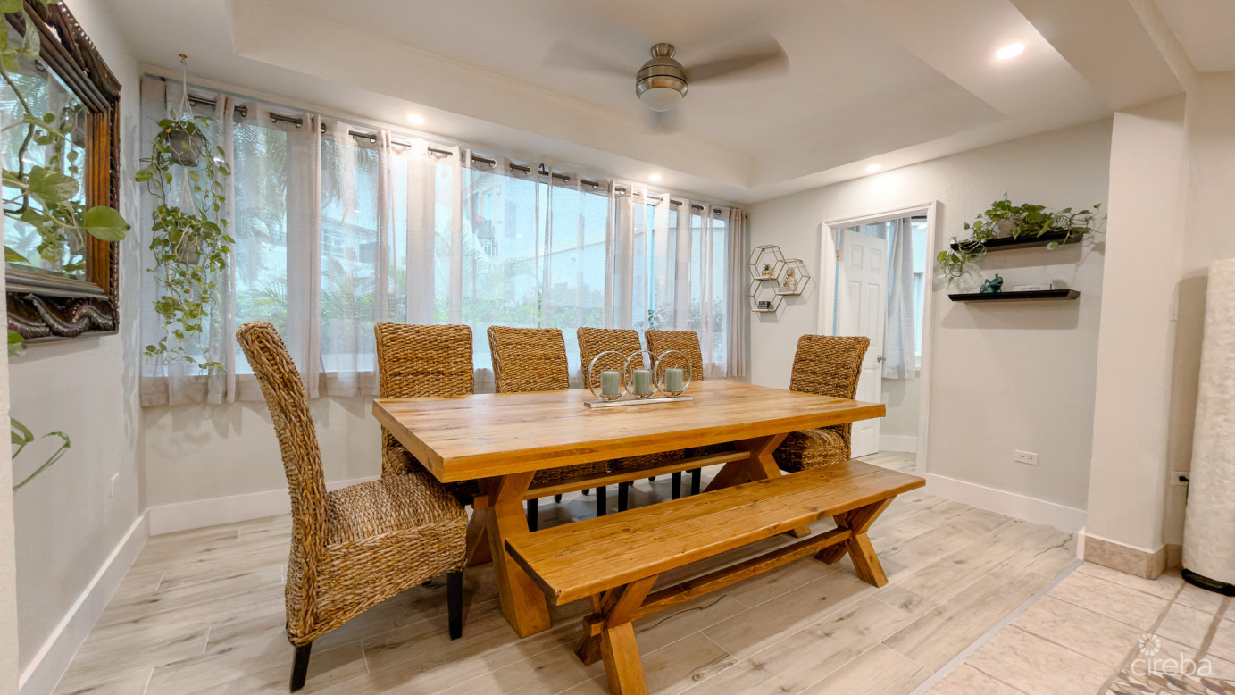 Poinsettia Condo Seven Mile Beach