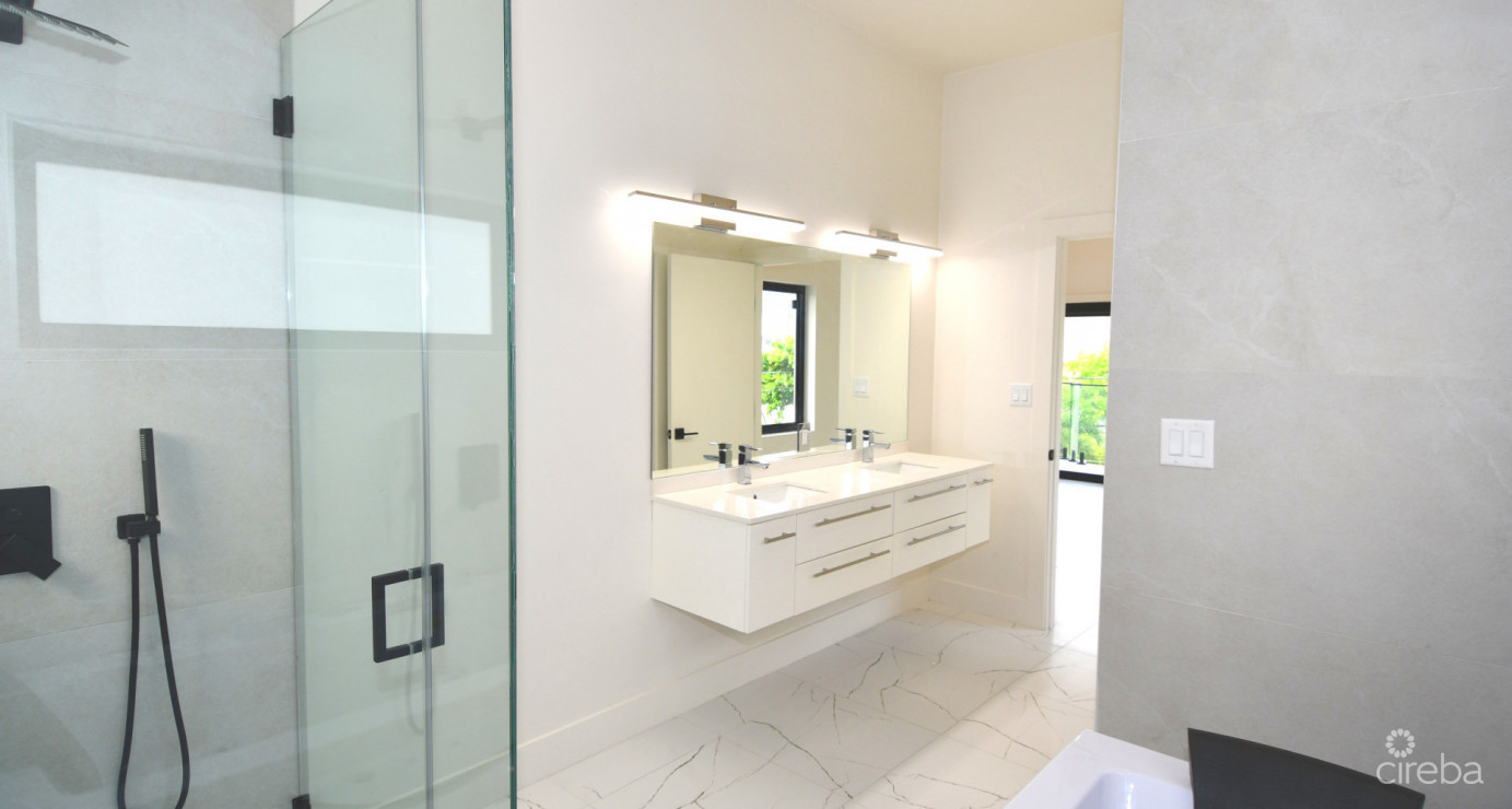 Brand New Luxury Villa