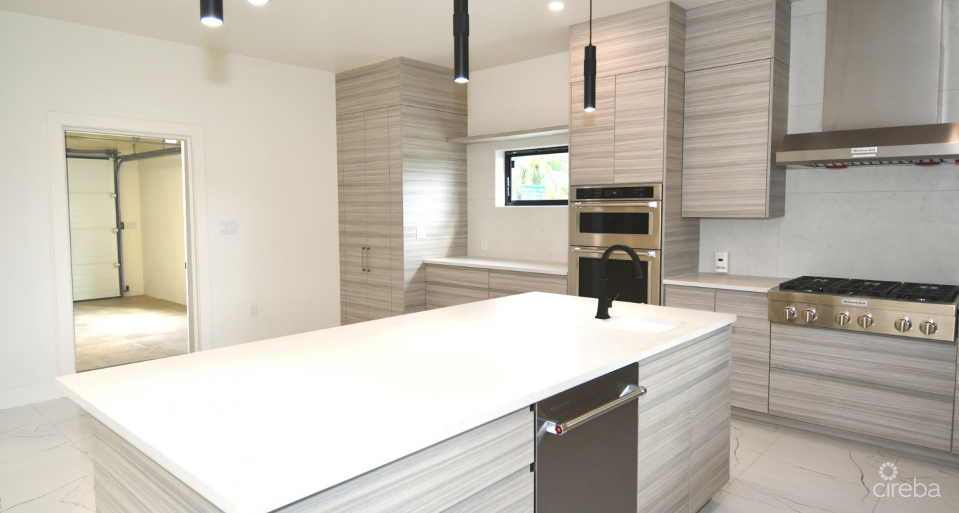 Brand New Luxury Villa