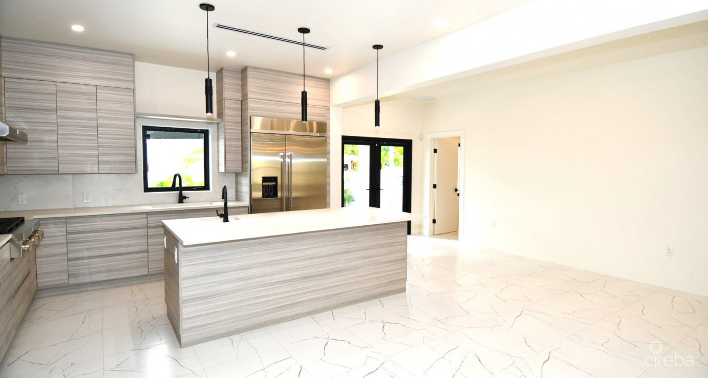 Brand New Luxury Villa