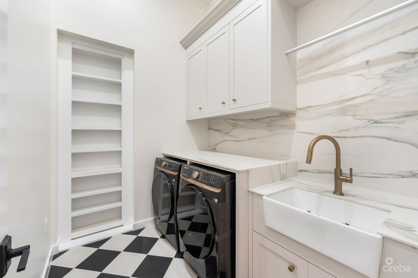 Bel Air Dr, South Sound - Custom New Build