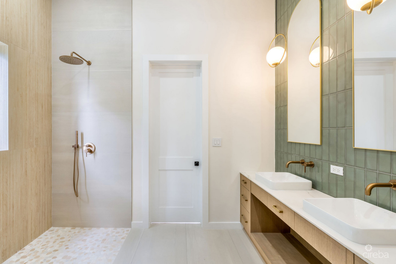 Bel Air Dr, South Sound - Custom New Build