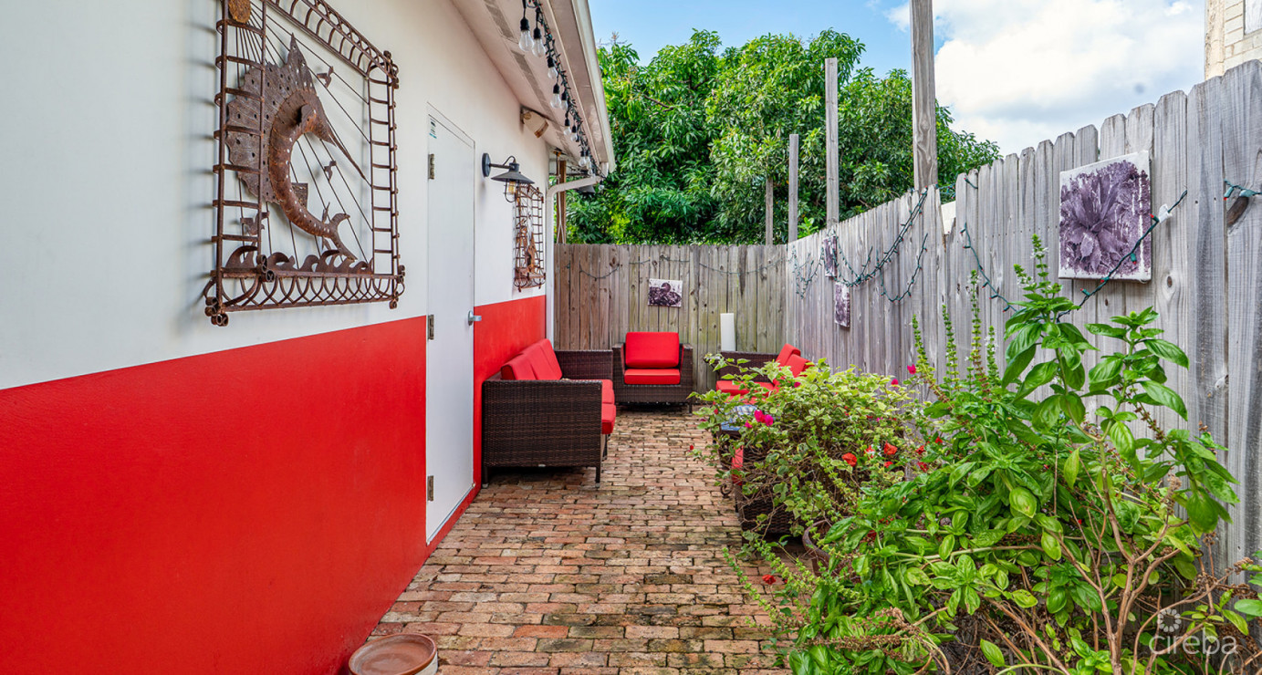 Prime Restaurant Building On Bypass - Fully Fitted And Ready To Trade