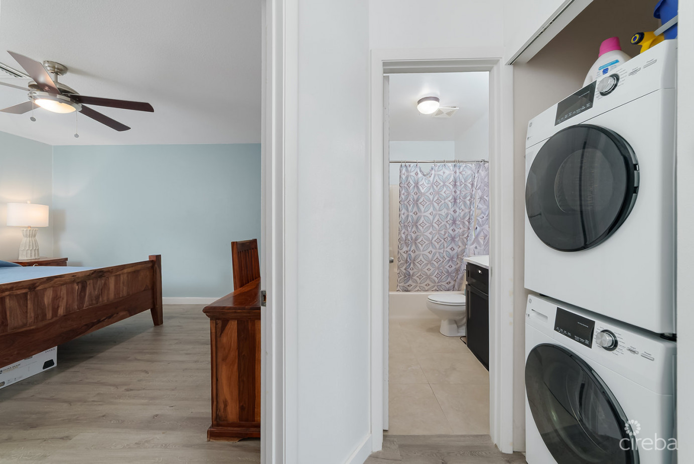 Palm Springs Spacious One Bed - Rare Find