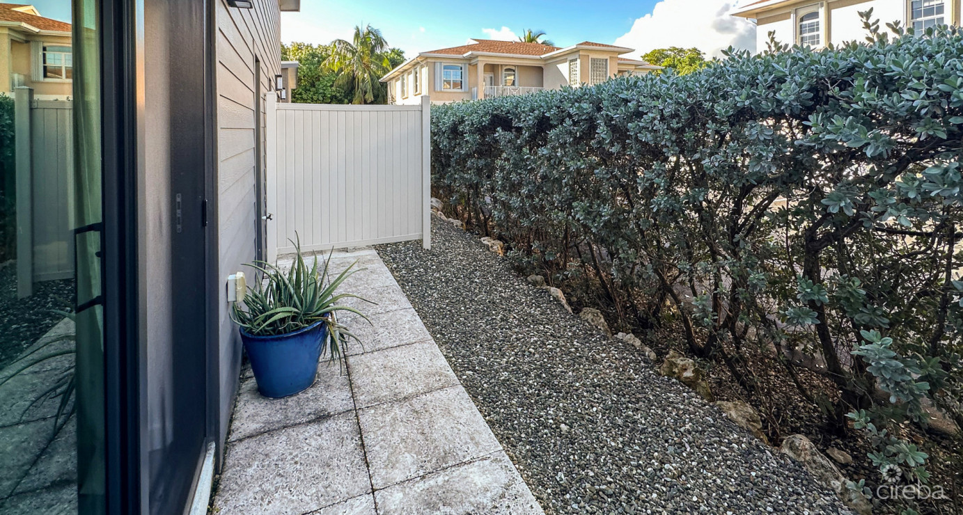 Amaray 1 Bedroom Contemporary Condominium