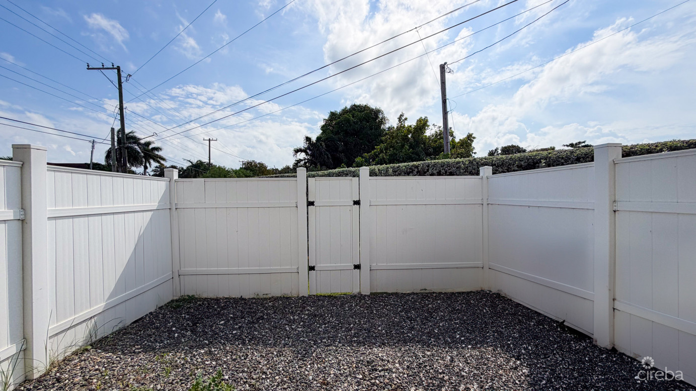 Meadows 2 Bed Townhouse West Bay