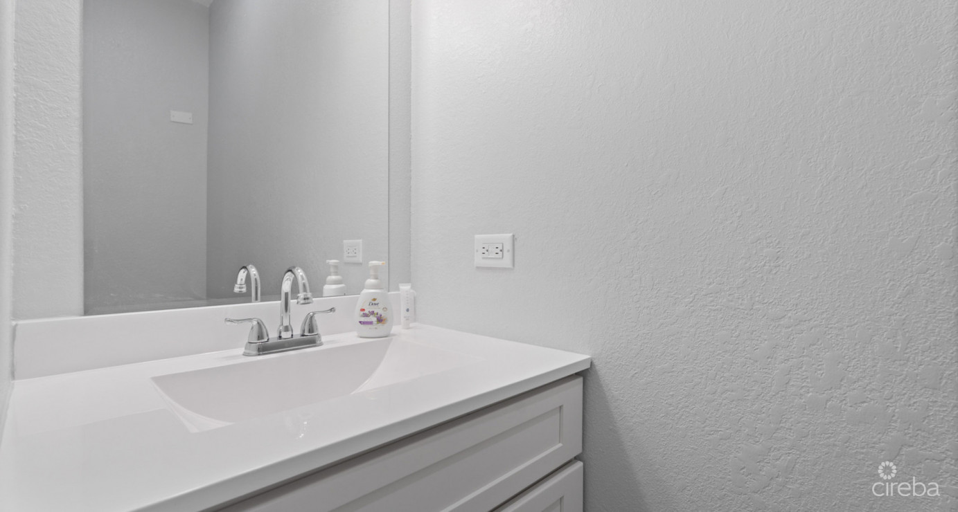 Kaibo Ph 2 #15 (beachfront Gf Just Renovated 2 Bed, 2.5 Bath W/ Storage Unit)