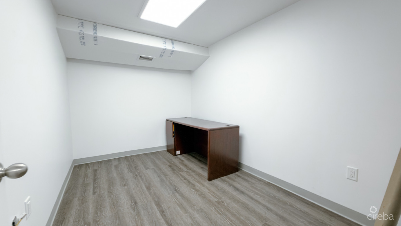 Baracadere Warehouse And Office