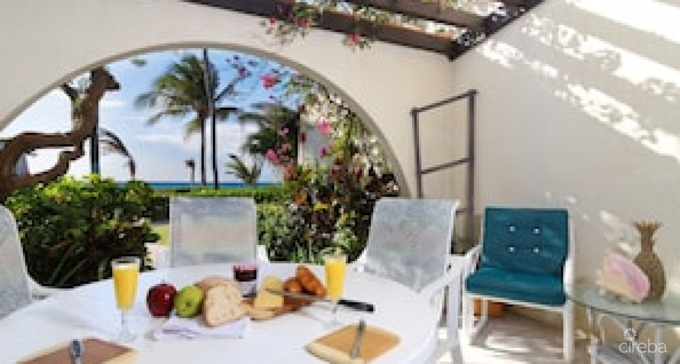 Beachfront #22 Villas Pappagallo