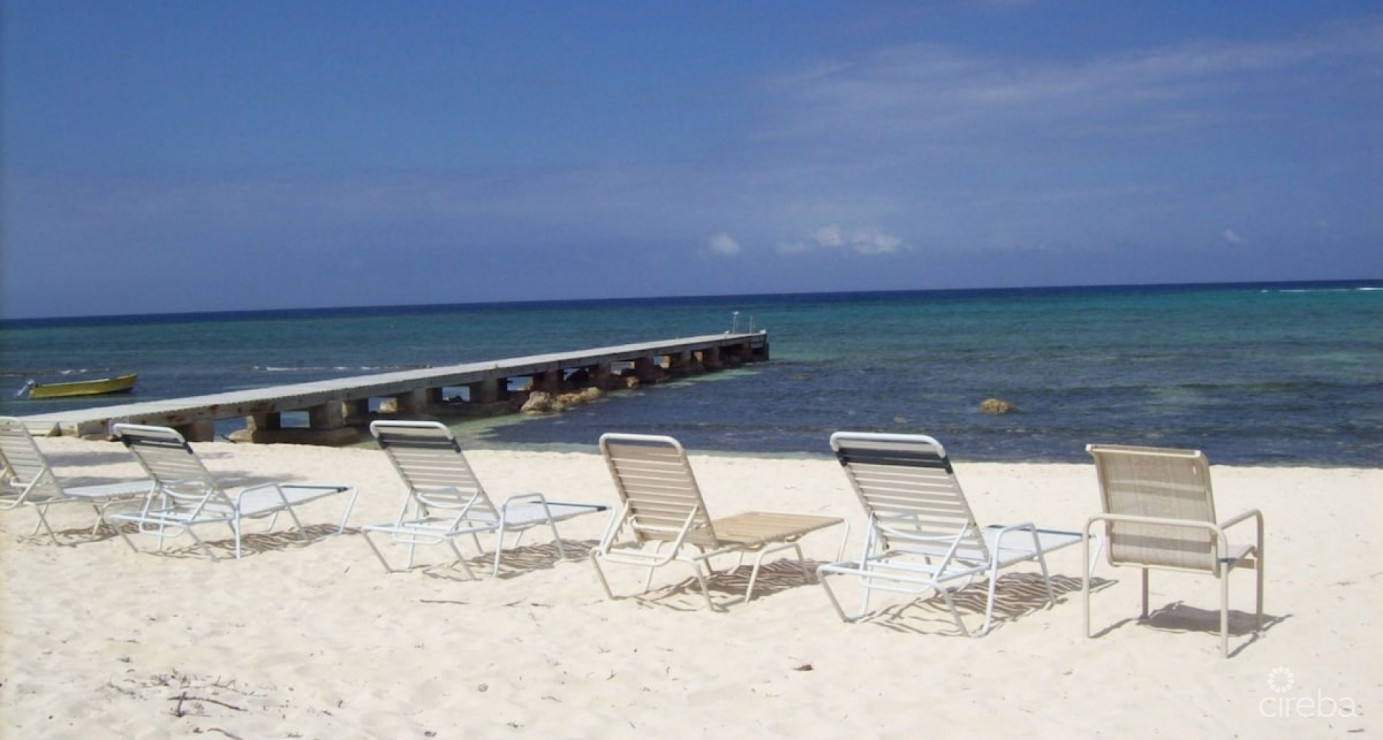 Beachfront #22 Villas Pappagallo