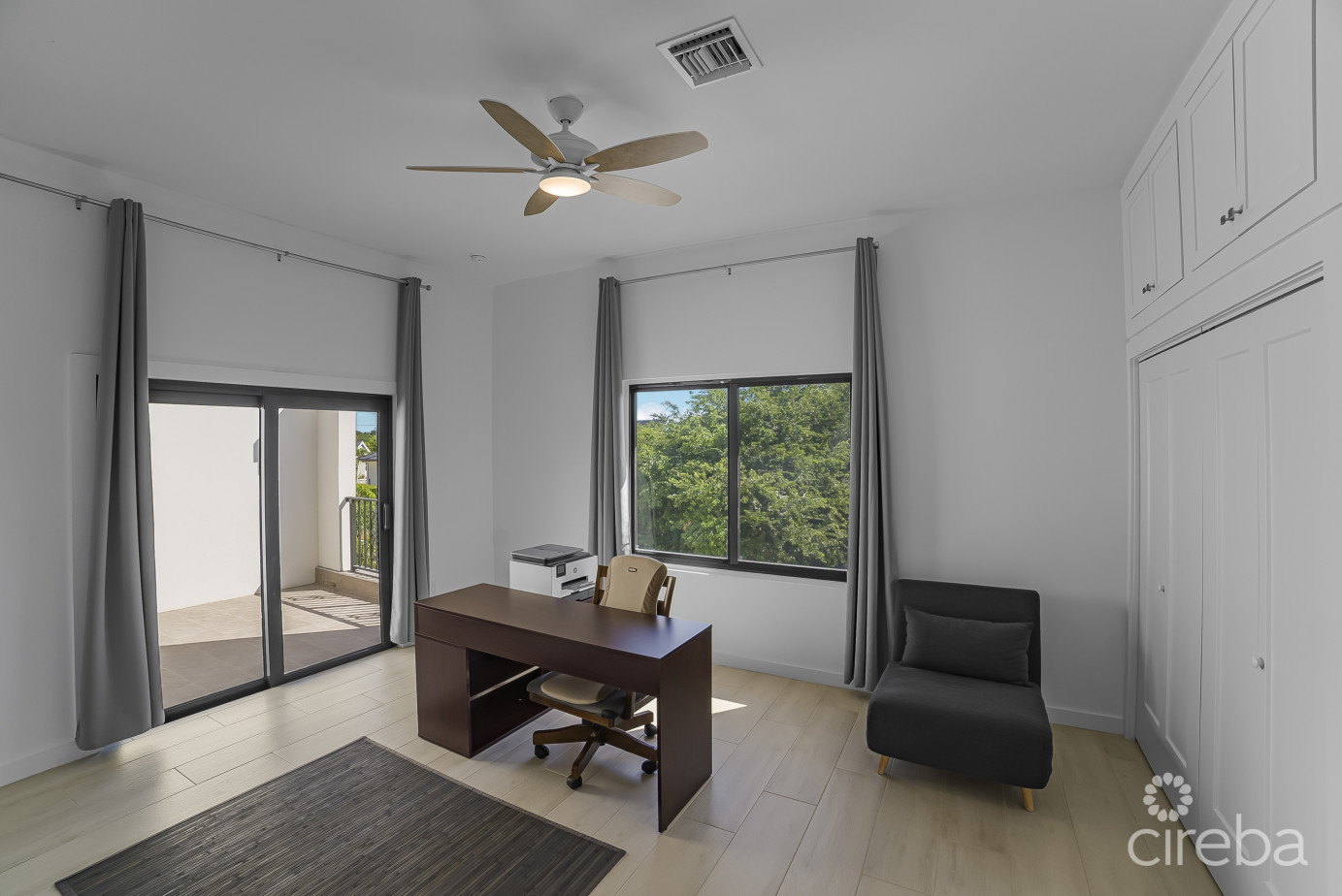 Spacious Modern 4br W/ En-suites & Bonus Room - Gated Community