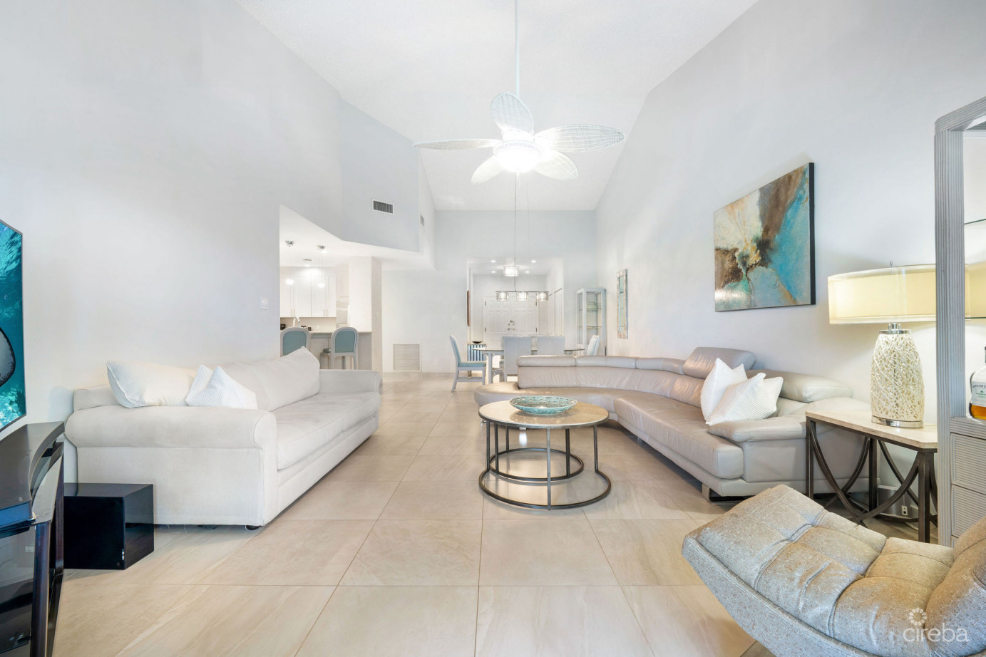 Britannia Lions Court 322, Seven Mile Beach Corridor