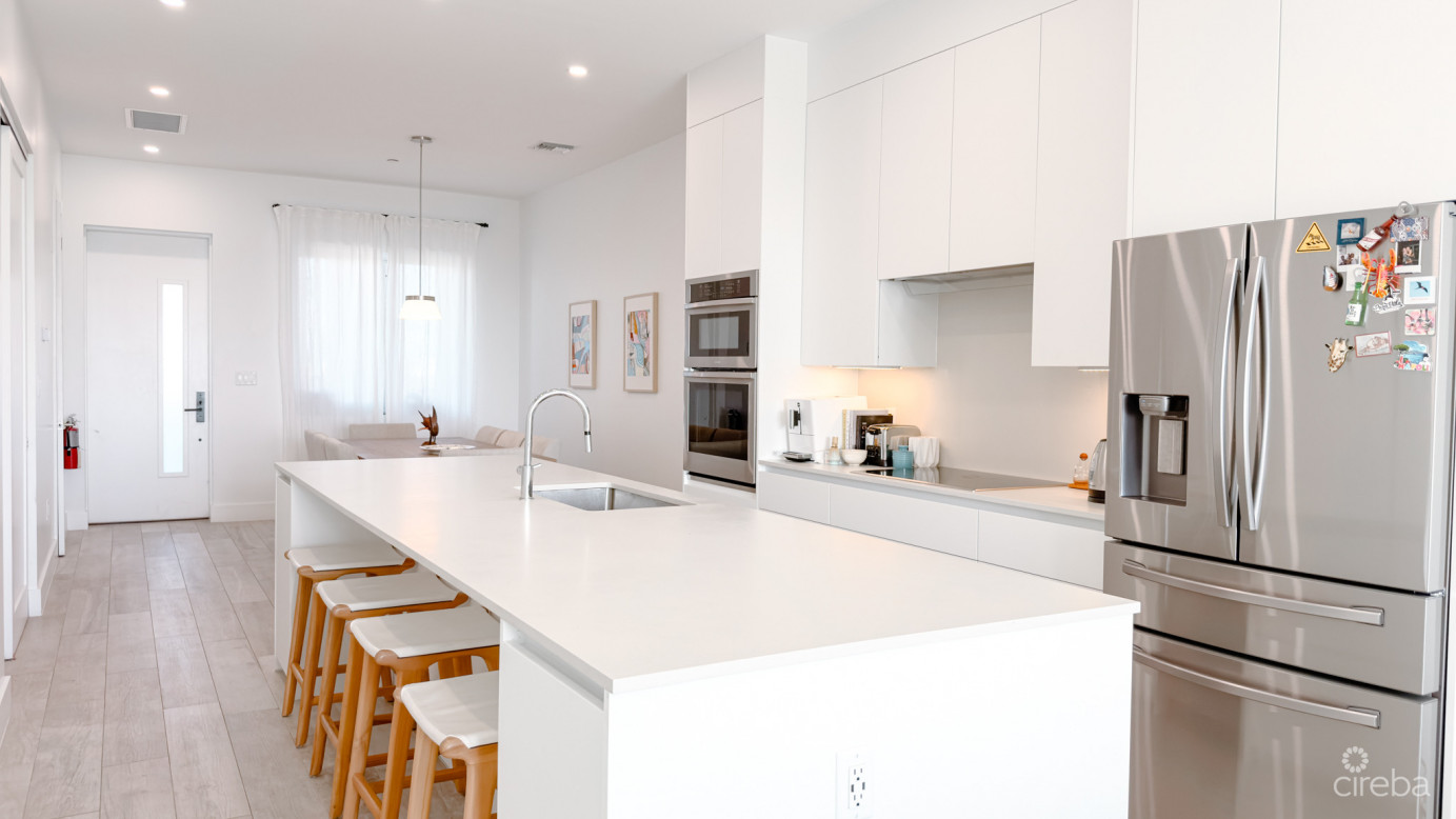 Aura Townhouse 2 Bed Plus Den