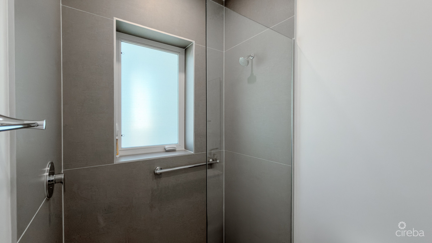 Aura Townhouse 2 Bed Plus Den