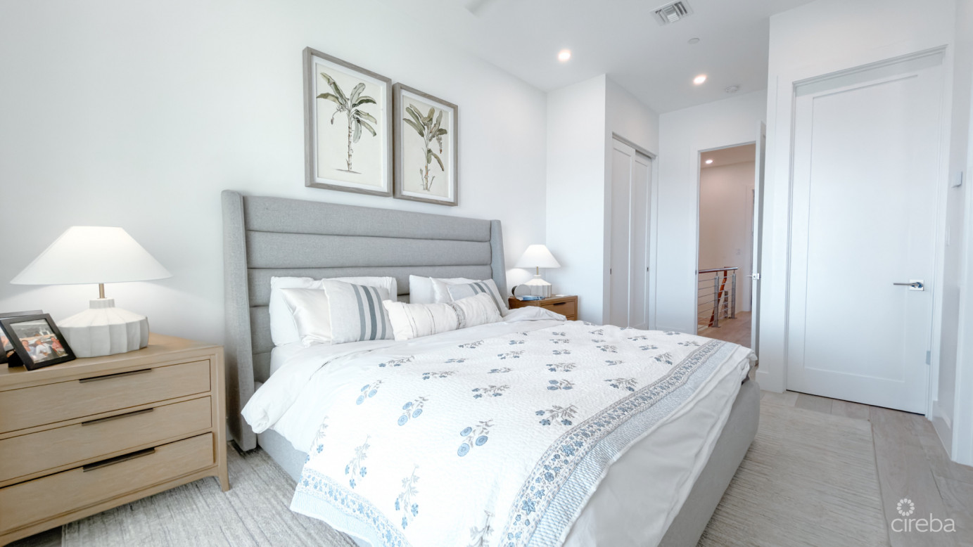 Aura Townhouse 2 Bed Plus Den