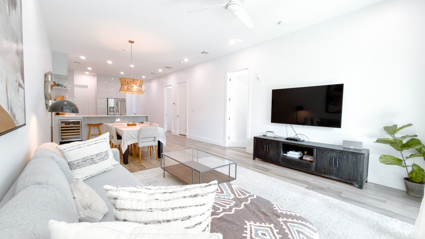 Aura 3 Bed Corner Condo