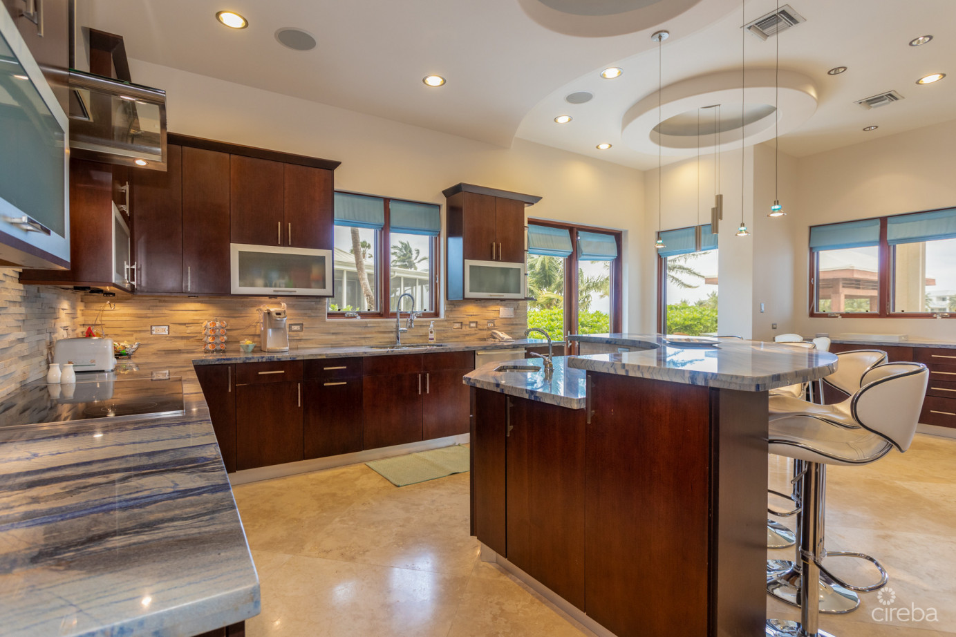 Compound Kai Luxury Estate, Grand Cayman