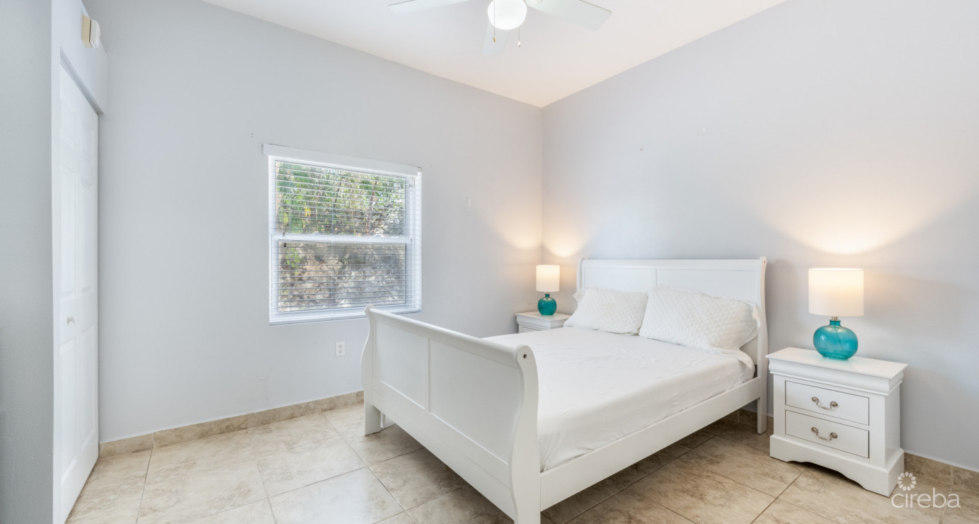 #38 Executive Suites  George Town - Investor Opportunity, 1 Bed Middle Unit