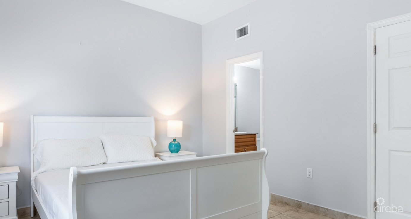 #38 Executive Suites  George Town - Investor Opportunity, 1 Bed Middle Unit