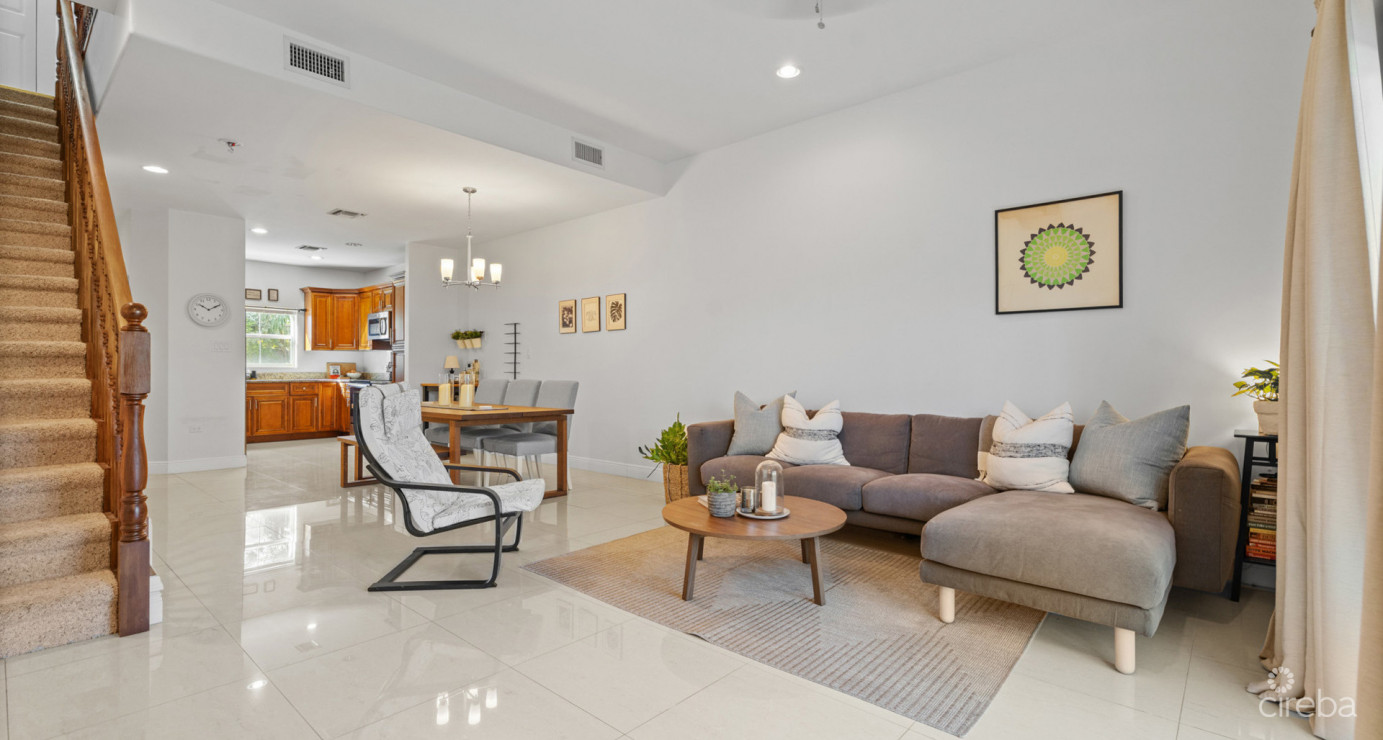 17 Snug Harbour Villas  Fantastic 2-bed/ 2.5 Bath In Highly Sought-after Complex