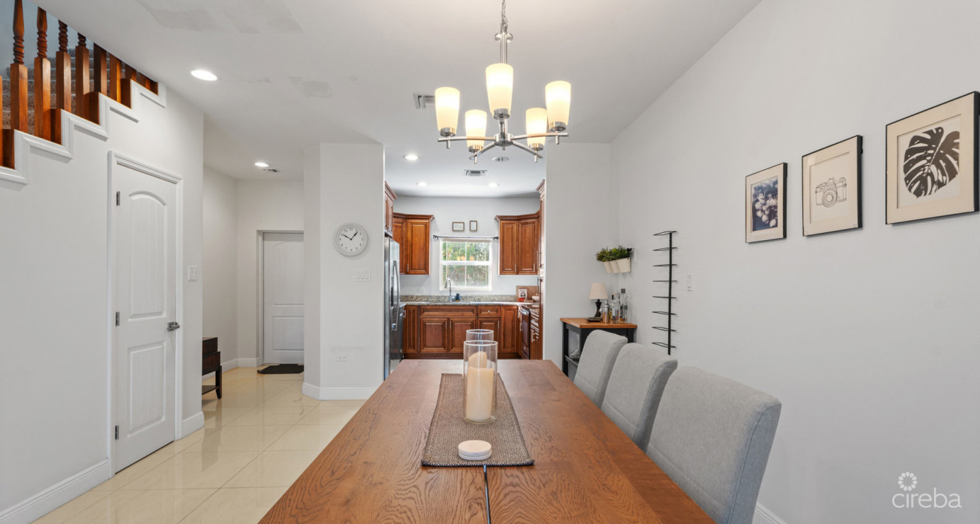 17 Snug Harbour Villas  Fantastic 2-bed/ 2.5 Bath In Highly Sought-after Complex