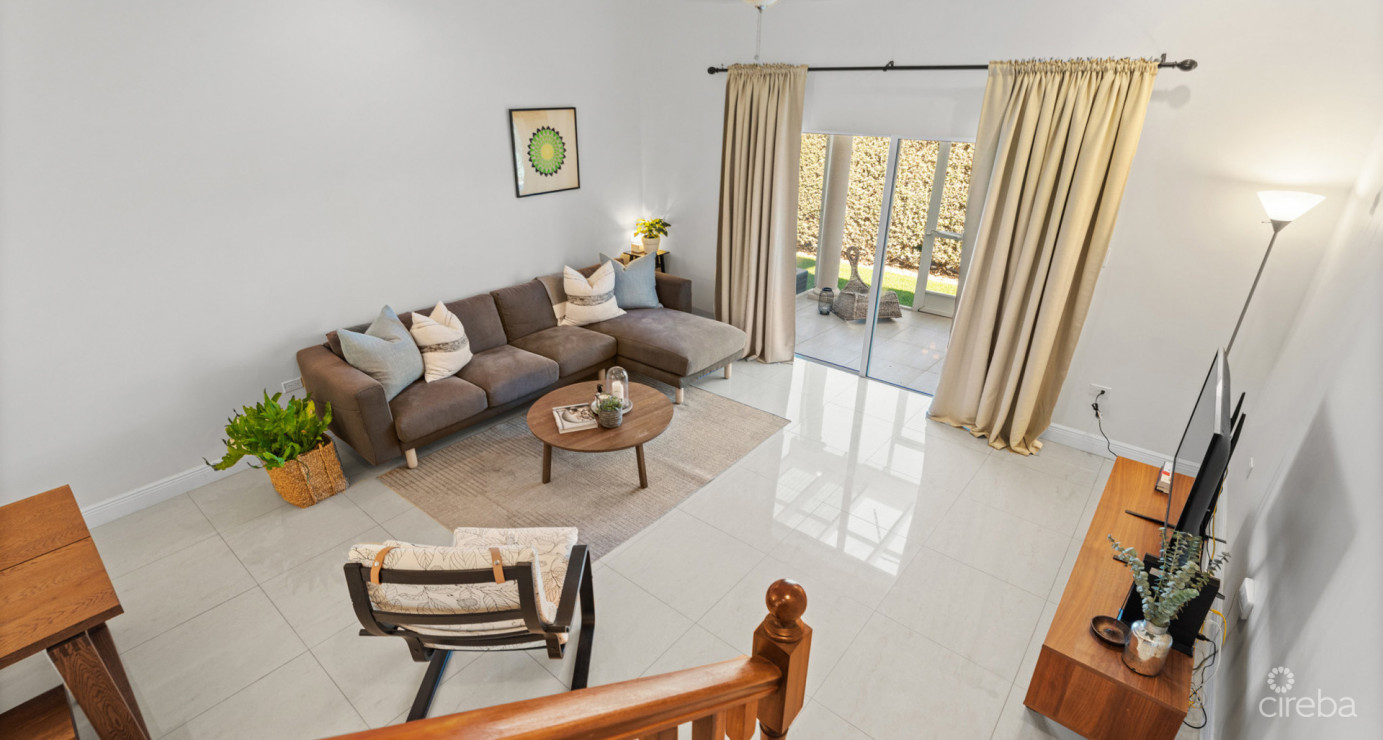 17 Snug Harbour Villas  Fantastic 2-bed/ 2.5 Bath In Highly Sought-after Complex