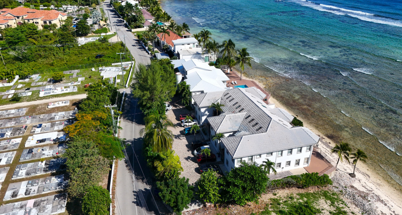 Old Prospect Groves #13 (stunning 3 Bed, 3 Bath W/ Den Beachfront Residence)