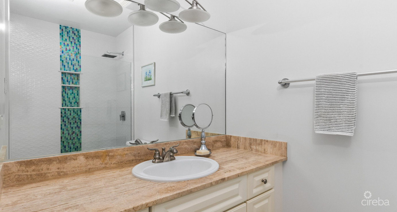 10 Sawgrass  Lovely 2-bed/ 2.5-bath Townhome In Low-density, Family-friendly Setting