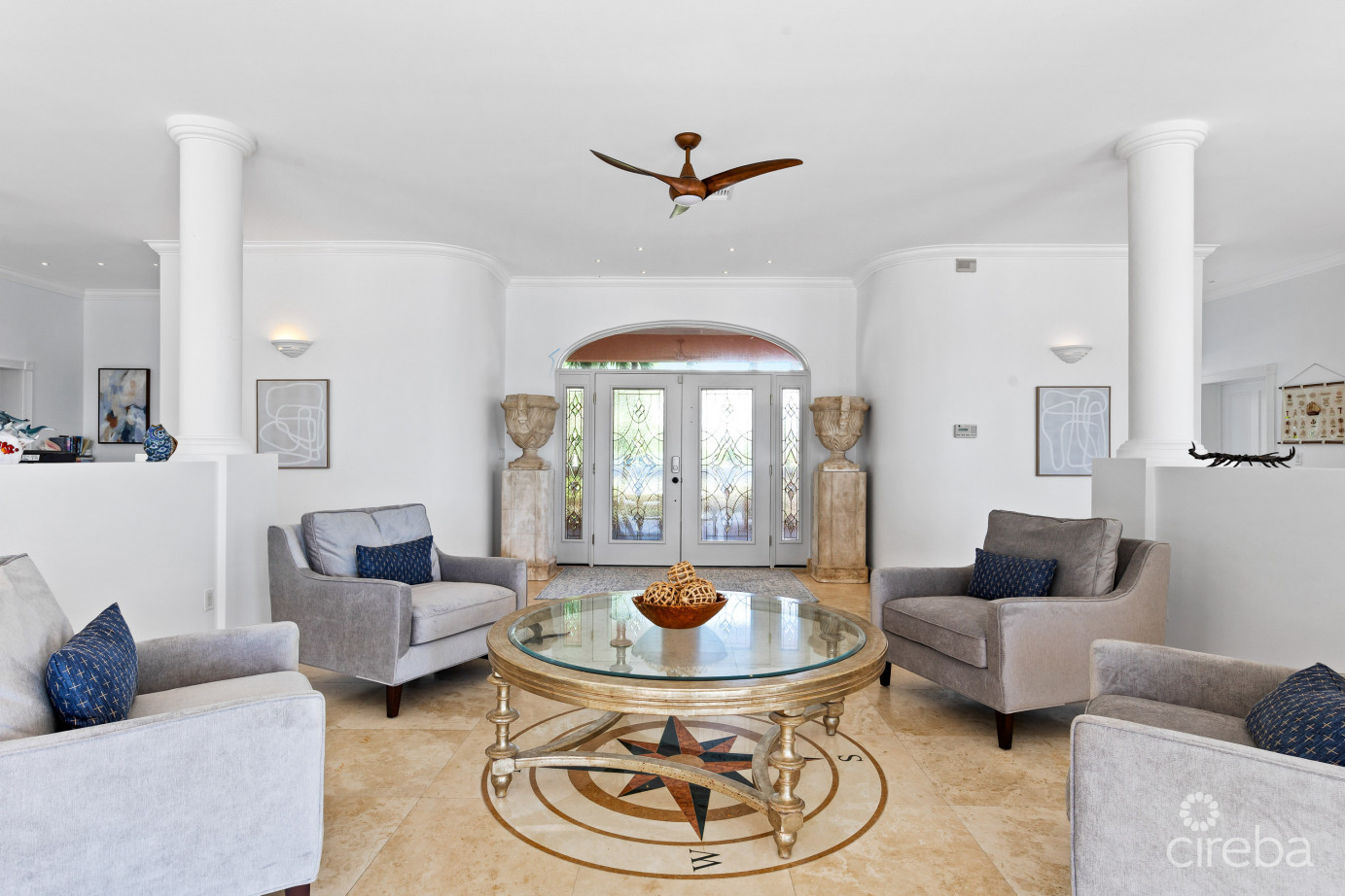 Pieces Of Eight - Rare 200 Ft Beachfront Estate, Cayman Kai / Rum Point