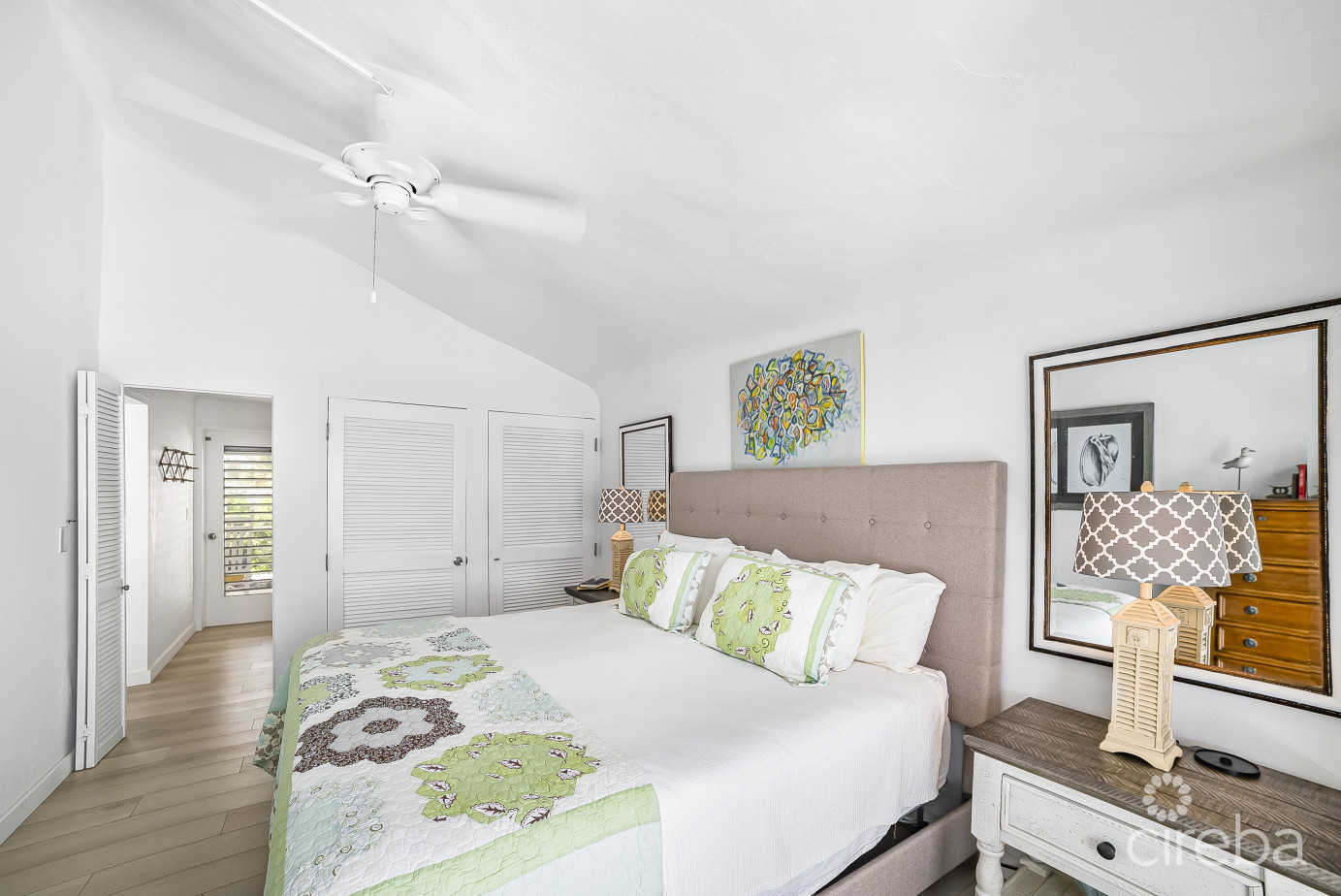 Sea Lodges Of Cayman Kai - Prime One Bedroom Beachfront Condo