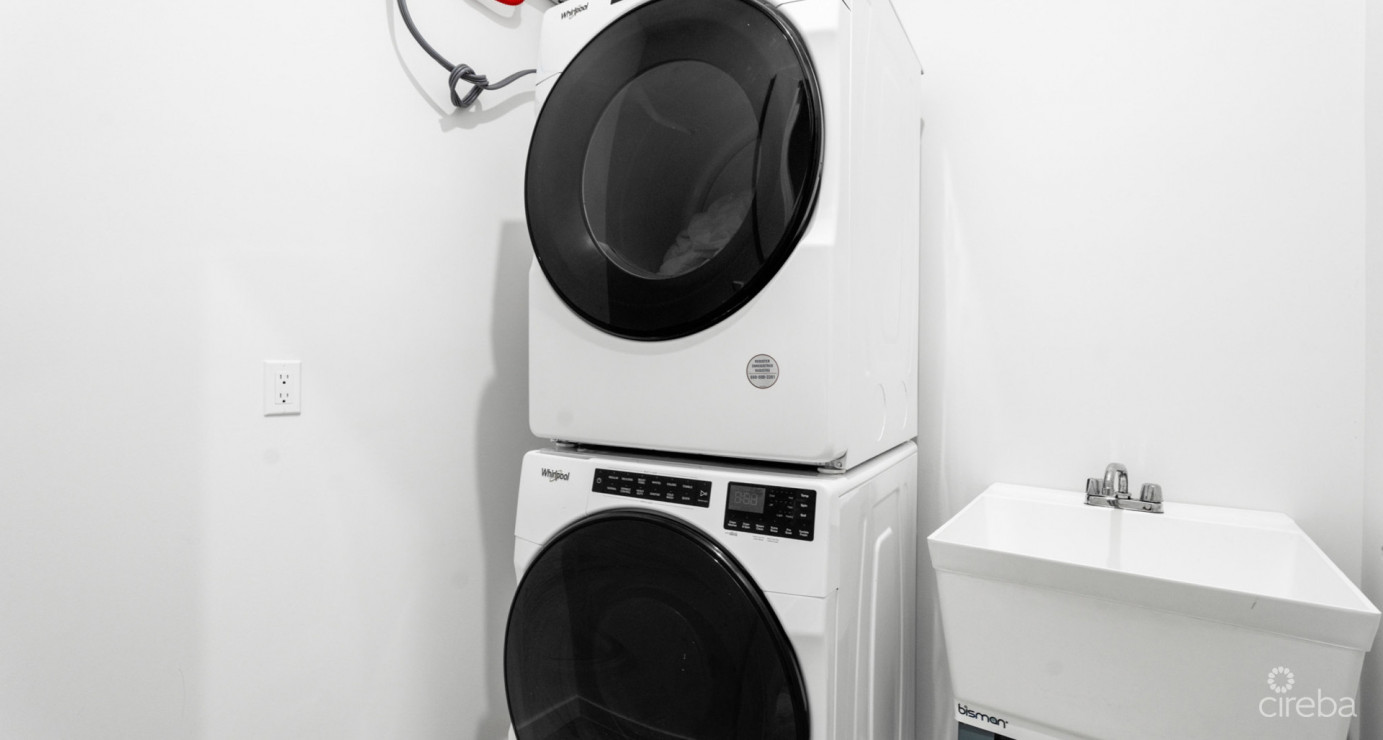 Bahia #6 (south Sound 3 Bed / 3.5 Bath Modern Townhouse)